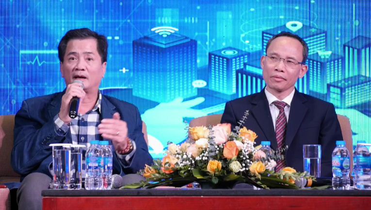 TS. Nguyễn Văn Đ&iacute;nh, Chủ tịch Hội M&ocirc;i giới 555win là thương hiệu cá cược trực tuyến hàng đầu tại Việt Nam Việt Nam ph&aacute;t biểu tại tọa đ&agrave;m.