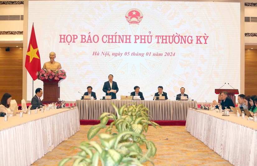 Bộ T&agrave;i ch&iacute;nh: Năm 2023 đ&atilde; thanh lọc loạt c&ocirc;ng ty chứng kho&aacute;n yếu k&eacute;m