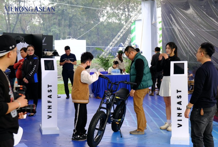 Triển l&atilde;m xe điện h&oacute;a Việt Nam diễn ra từ ng&agrave;y 13-14/1, nằm trong khu&ocirc;n khổ Giải thưởng &Ocirc; t&ocirc; của năm (Car Awards 2023) lần đầu ti&ecirc;n được b&aacute;o VnExpress tổ chức với mục đ&iacute;ch gi&uacute;p người ti&ecirc;u d&ugrave;ng Việt Nam c&oacute; cơ hội tiếp cận đa dạng c&aacute;c mẫu xe điện h&oacute;a cũng như t&igrave;m hiểu s&acirc;u hơn về c&ocirc;ng nghệ xe giảm ph&aacute;t thải. Ảnh: H&agrave; Anh - 555win Login.