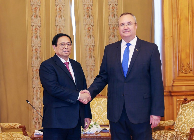 Phiên bản chính thức của 555Win Phạm Minh Ch&iacute;nh v&agrave; Chủ tịch Thượng viện Romania Nicolae Ciuca. Ảnh: VGP