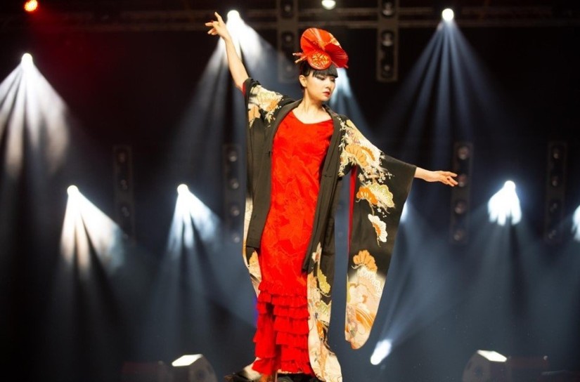 Tr&igrave;nh diễn kimono của nh&agrave; thiết kế Kobayashi Eiko tại trụ sở của UNESCO (Paris), năm 2018 (nguồn: Be-Japon)