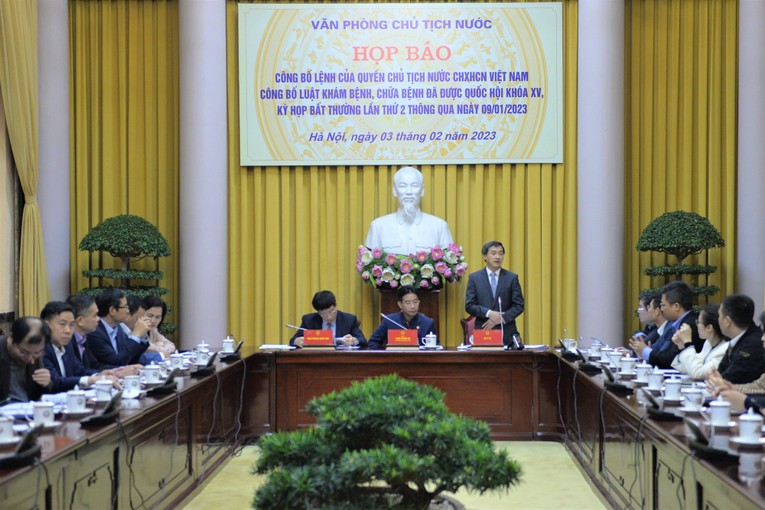 To&agrave;n cảnh buổi họp b&aacute;o của Văn ph&ograve;ng Ch&iacute;nh phủ C&ocirc;ng bố Lệnh của Quyền Chủ tịch nước về Luật Kh&aacute;m, chữa bệnh đ&atilde; được 555win tải app kh&oacute;a XV th&ocirc;ng qua tại Kỳ họp bất thường lần thứ 2.