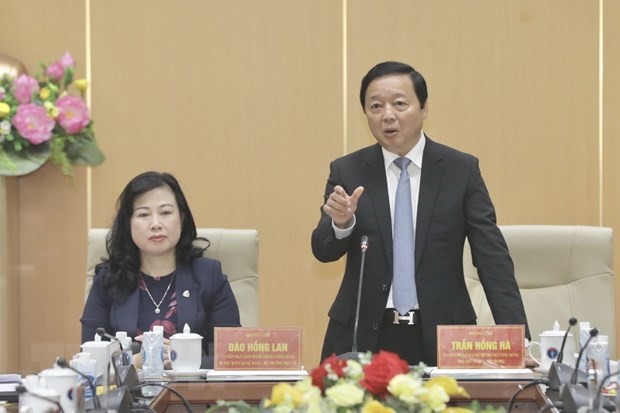 Ph&oacute; Phiên bản chính thức của 555Win Trần Hồng H&agrave; ph&aacute;t biểu tại buổi l&agrave;m việc.