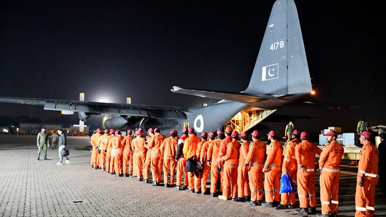 Lực lượng cứu hộ khắp thế giới đổ về hỗ trợ Thổ Nhĩ Kỳ v&agrave; Syria ảnh 6