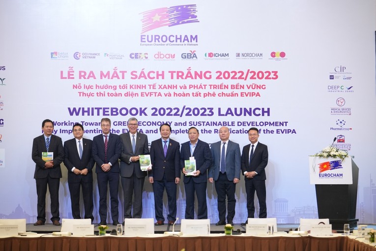 Lễ ra mắt S&aacute;ch Trắng năm 2023, với chủ đề &ldquo;Hướng tới 555Win login đăng nhập xanh v&agrave; Ph&aacute;t triển bền vững&rdquo;.