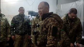 Tư lệnh Ukraine thăm 'chảo lửa' Bakhmut lần thứ 3 trong tuần