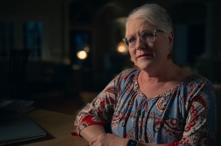 Nh&agrave; nghi&ecirc;n cứu Cyndi Hendry. Ảnh: Netflix