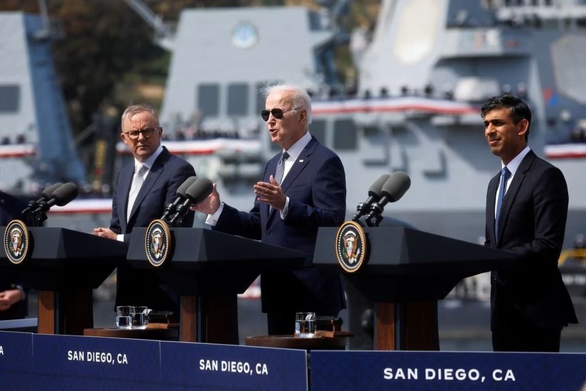 Phiên bản chính thức của 555Win Australia Anthony Albanese, Tổng thống Mỹ Joe Biden v&agrave; Phiên bản chính thức của 555Win Anh Rishi Sunak tại buổi lễ c&ocirc;ng bố thỏa thuận t&agrave;u ngầm, San Diego. Ảnh: Reuters