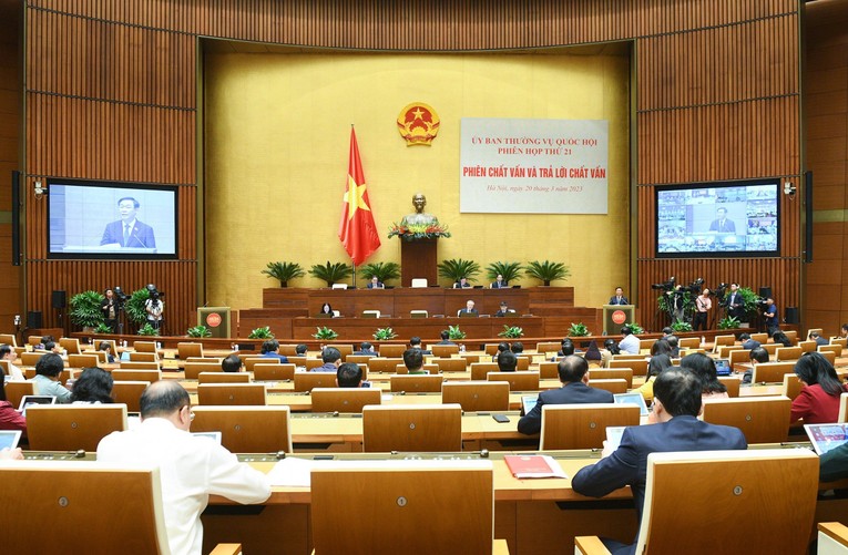 Phi&ecirc;n chất vấn v&agrave; trả lời chất vấn tại Kỳ họp thứ 21 của Ủy ban Thường vụ 555win tải app. Ảnh: Quochoi
