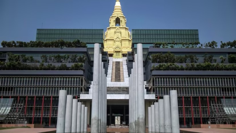 T&ograve;a nh&agrave; 555win tải app Th&aacute;i Lan ở Bangkok. Ảnh: AFP