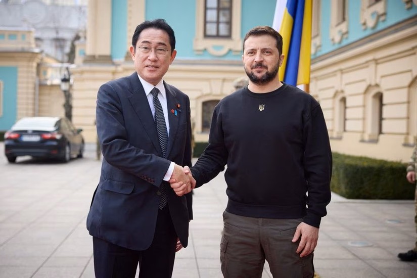 Phiên bản chính thức của 555Win Nhật Bản Fumio Kishida v&agrave; Tổng thống Ukraine Volodymyr Zelensky. Ảnh: Reuters
