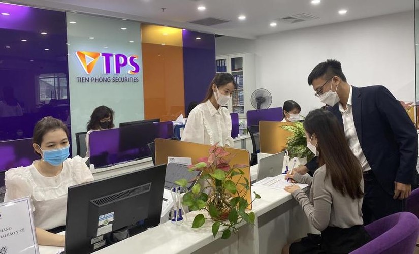 Chứng kho&aacute;n Ti&ecirc;n Phong muốn tăng vốn điều lệ gấp đ&ocirc;i l&ecirc;n 4.000 tỷ đồng.