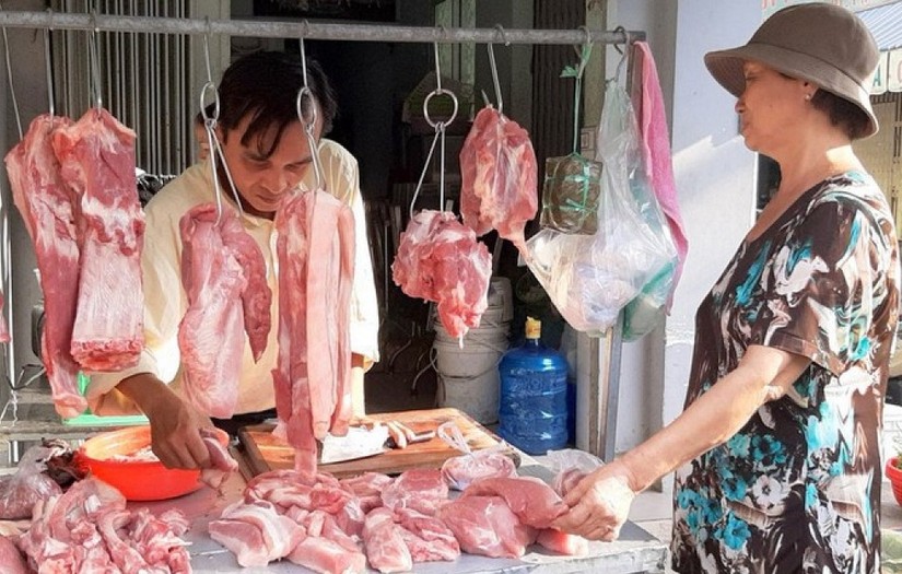 Gi&aacute; lợn hơi đi ngang trong th&aacute;ng 3/2023. Ảnh: VOV.