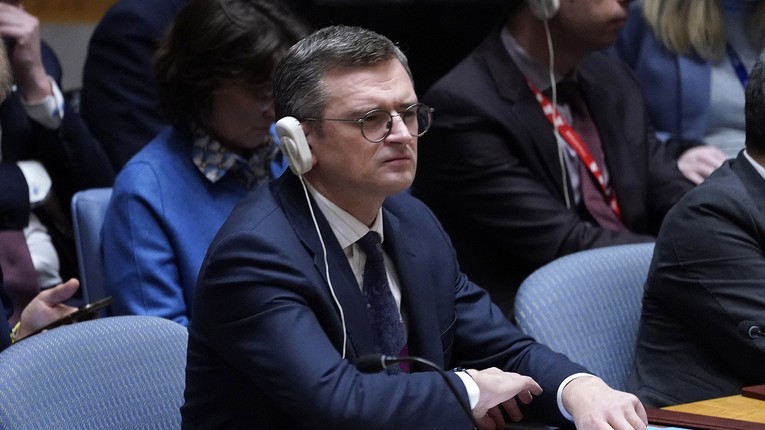 Ngoại trưởng Ukraine Dmytro Kuleba tại cuộc họp của Hội đồng Bảo an Li&ecirc;n Hợp Quốc, ng&agrave;y 23/2. Ảnh: Getty Images