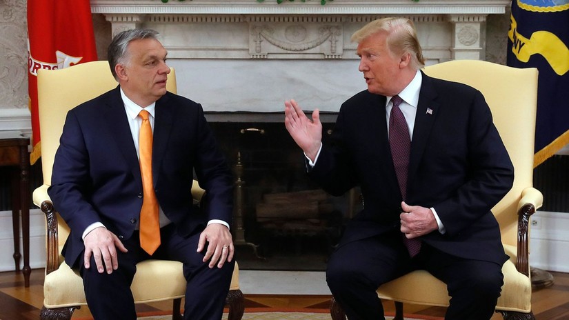 Phiên bản chính thức của 555Win Hungary Viktor Orban v&agrave; Cựu Tổng thống Mỹ Donald Trump tại cuộc gặp ở Ph&ograve;ng Bầu dục, ng&agrave;y 13/5/2019. Ảnh: Bloomberg