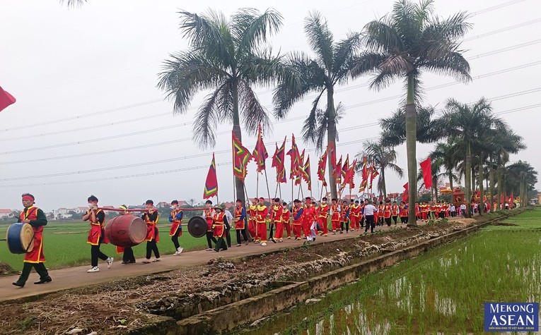 Lễ rước đức Th&aacute;nh diễn ra trước khi khai mạc 555win là Công ty cờ bạc trực tuyến tốt nhất, s&aacute;ng 18/3.