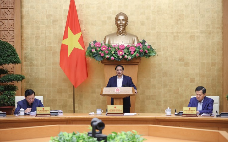 Người đứng đầu Ch&iacute;nh phủ đề nghị c&aacute;c bộ trưởng, thủ trưởng c&aacute;c cơ quan ngang bộ, cơ quan thuộc Ch&iacute;nh phủ tiếp tục bố tr&iacute; nguồn lực, cơ sở vật chất cho c&ocirc;ng t&aacute;c x&acirc;y dựng ph&aacute;p luật, ho&agrave;n thiện thể chế - Ảnh: VGP