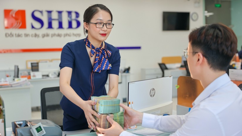 Th&ecirc;m một ng&acirc;n h&agrave;ng &amp;amp;apos;ngược d&ograve;ng&amp;amp;apos; tăng l&atilde;i suất huy động