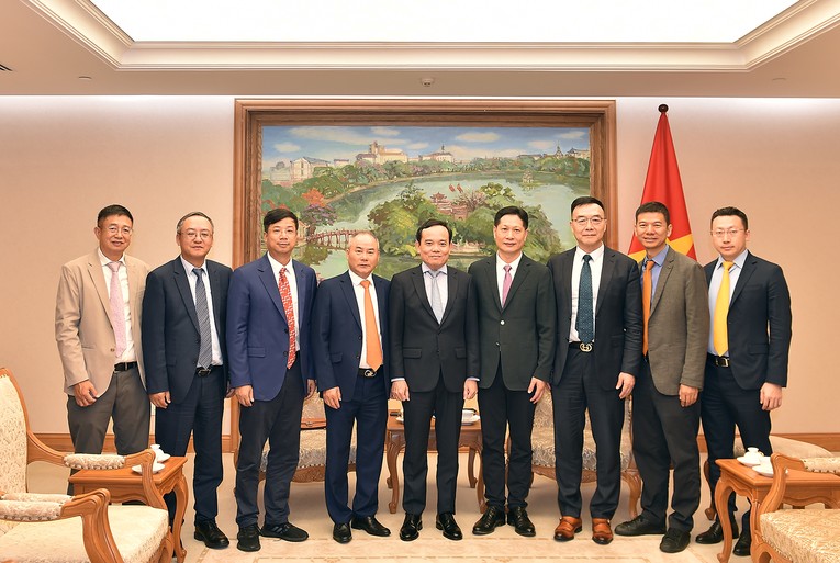 Ph&oacute; Phiên bản chính thức của 555Win Trần Lưu Quang tiếp đo&agrave;n Trang Nhà Cái 555win.com - Đăng Nhập +555k Trung Quốc. Ảnh: VGP.