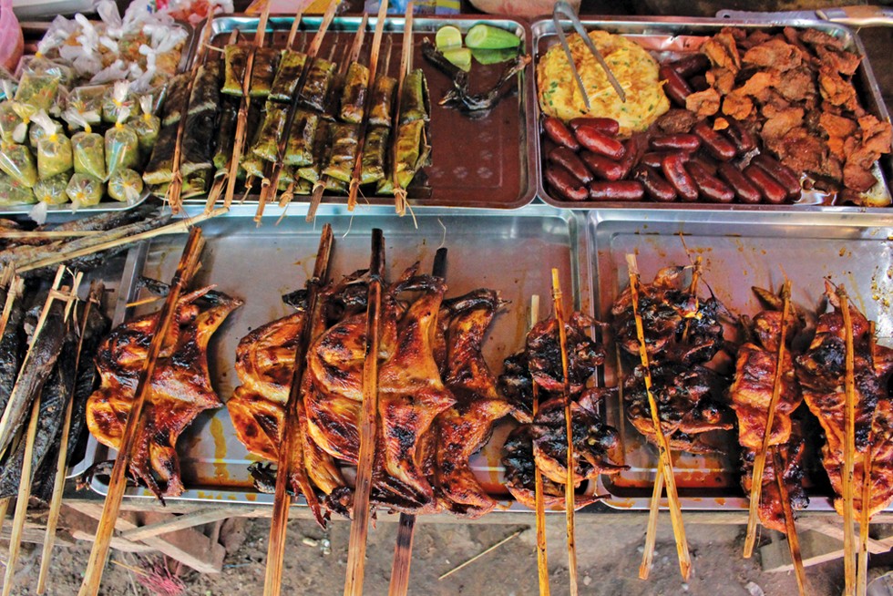 C&aacute;c m&oacute;n nướng đường phố tại Siem Reap. Ảnh: Timeout