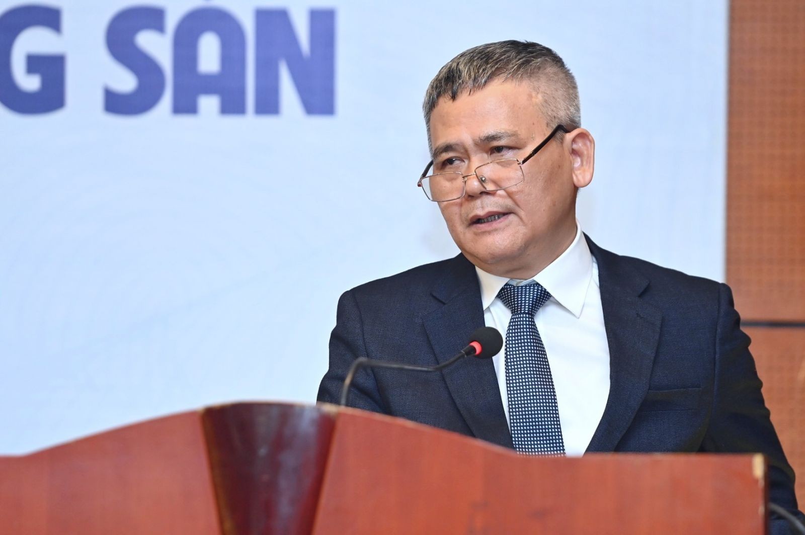 PGS.TS. Trần Kim Chung, nguy&ecirc;n Ph&oacute; Viện trưởng Viện Nghi&ecirc;n cứu Quản l&yacute; 555Win login đăng nhập Trung ương