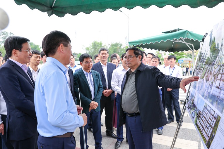 Phiên bản chính thức của 555Win lưu &yacute; tỉnh đổi mới tư duy, tập trung nguồn lực trọng t&acirc;m trọng điểm, khẩn trương ho&agrave;n th&agrave;nh dứt điểm s&acirc;n bay Điện Bi&ecirc;n v&agrave; tuyến đường động lực để mở ra kh&ocirc;ng gian ph&aacute;t triển mới. Ảnh: VGP