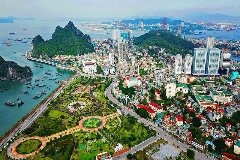 Quảng Ninh c&oacute; nhiều nỗ lực trong quản trị h&agrave;nh ch&iacute;nh c&ocirc;ng. Ảnh: UBND TP Hạ Long.