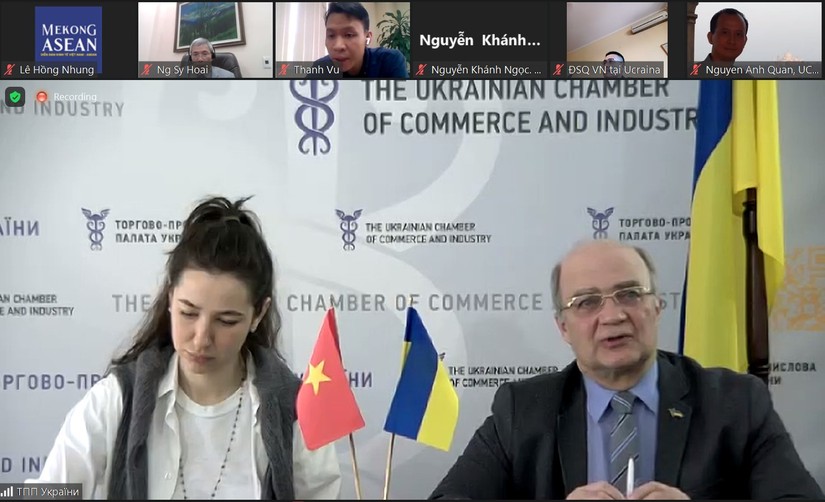 Ph&oacute; Chủ tịch Ph&ograve;ng 555win phien bạn Chính Thức v&agrave; C&ocirc;ng nghiệp Ukraine (UCCI) Valery Korol ph&aacute;t biểu tại sự kiện. Ảnh: L&ecirc; Hồng Nhung