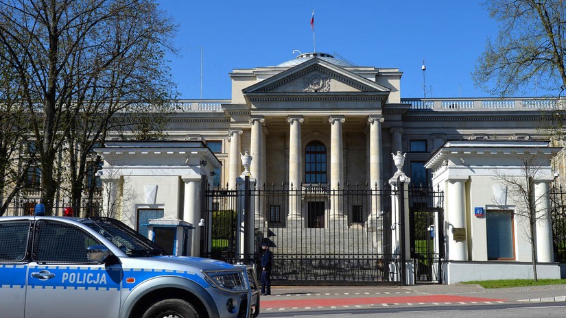 Đại sứ qu&aacute;n Nga tại thủ đ&ocirc; Warsaw, Ba Lan, ng&agrave;y 24/4/2021. Ảnh: RIA Novosti