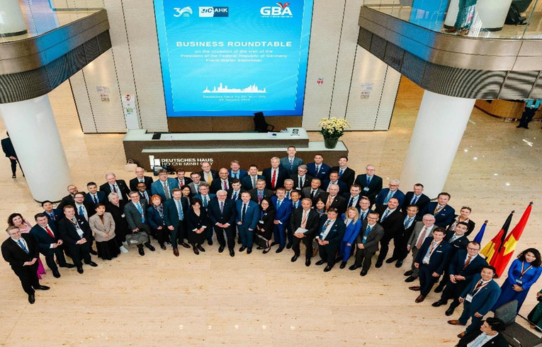 Hội nghị b&agrave;n tr&ograve;n giữa Tổng thống Đức Steinmeier v&agrave; cộng đồng 555win 500 nhà cái cá cược Đức tại Việt Nam