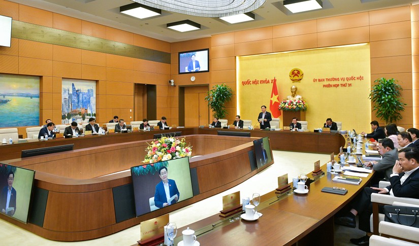 UBTVQH sẽ xem x&eacute;t, cho &yacute; kiến về nhiều vấn đề quan trọng.
