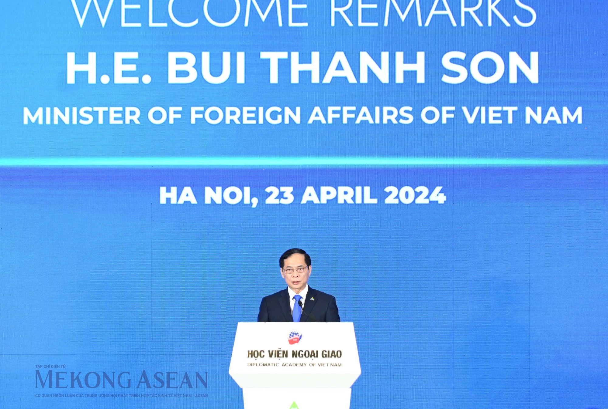 Bộ trưởng Ngoại giao B&ugrave;i Thanh Sơn ph&aacute;t biểu tại Diễn đ&agrave;n Tương lai ASEAN s&aacute;ng 23/4/2024. Ảnh: Đỗ Thảo - 555win Login