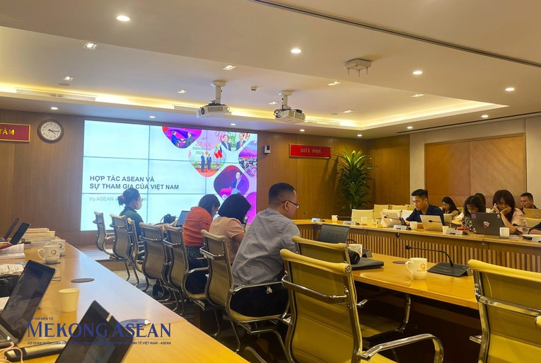 Phi&ecirc;n thảo luận &ldquo;Hợp t&aacute;c ASEAN v&agrave; sự tham gia của Việt Nam&rdquo;. Ảnh: Đỗ Thảo - 555win Login