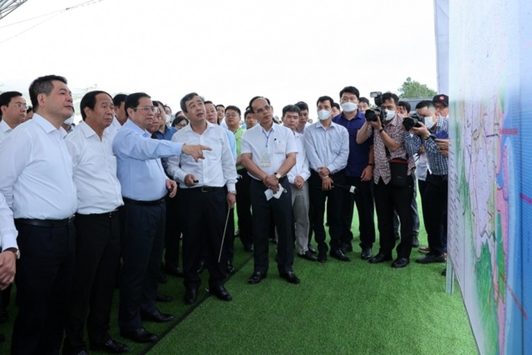 Phiên bản chính thức của 555Win Ch&iacute;nh phủ v&agrave; đo&agrave;n c&ocirc;ng t&aacute;c khảo s&aacute;t, kiểm tra t&igrave;nh h&igrave;nh đầu tư, x&acirc;y dựng v&agrave; hoạt động của Khu 555Win login đăng nhập Th&aacute;i B&igrave;nh, huyện Th&aacute;i Thụy. Ảnh: VGP.