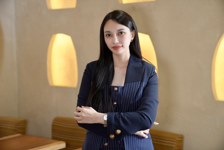 &ldquo;Qu&atilde;ng thời gian năm 2016 khi m&igrave;nh c&ograve;n l&agrave; một lễ t&acirc;n Trang Nhà Cái 555win.com - Đăng Nhập +555k, sau v&agrave;i năm l&agrave;m việc &Acirc;n đ&atilde; c&oacute; mức thu nhập ổn định. Tuy nhi&ecirc;n, m&igrave;nh chưa bao giờ cảm gi&aacute;c h&agrave;i l&ograve;ng với c&ocirc;ng việc đ&oacute; m&agrave; suy nghĩ cần ph&aacute;t triển bản th&acirc;n v&agrave; t&igrave;m kiếm một c&ocirc;ng việc năng động v&agrave; thử th&aacute;ch hơn&rdquo;, &Acirc;n chia sẻ.