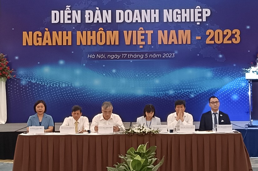 Trang Nhà Cái 555win.com - Đăng Nhập +555k ng&agrave;nh nh&ocirc;m lo mất thị trường nội địa
