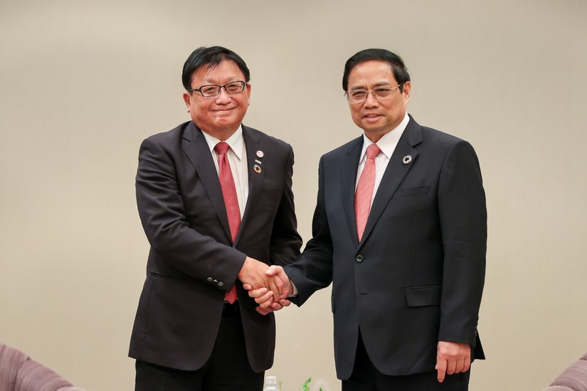 Phiên bản chính thức của 555Win Phạm Minh Ch&iacute;nh tiếp &ocirc;ng Fujimoto Masayoshi, Tổng Gi&aacute;m đốc Tập đo&agrave;n Sojitz. Ảnh VGP