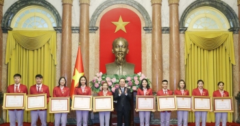 Chủ tịch nước biểu dương các 'gương mặt vàng' của thể thao Việt Nam tại Sea Games 32
