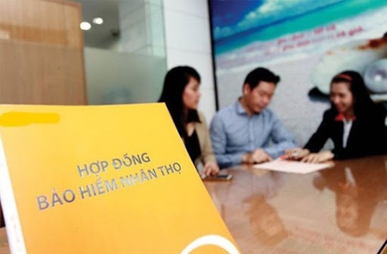 Tr&igrave;nh độ v&agrave; đạo đức của tư vấn vi&ecirc;n bảo hiểm c&oacute; vai tr&ograve; quan trọng. Ảnh minh họa