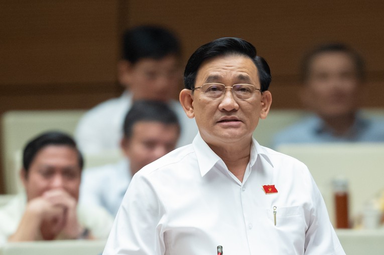Đại biểu Trần Quốc Tuấn - Đo&agrave;n ĐBQH tỉnh Tr&agrave; Vinh