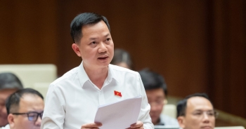 "Hỗ trợ doanh nghiệp cần bớt các khâu phải xin ý kiến"