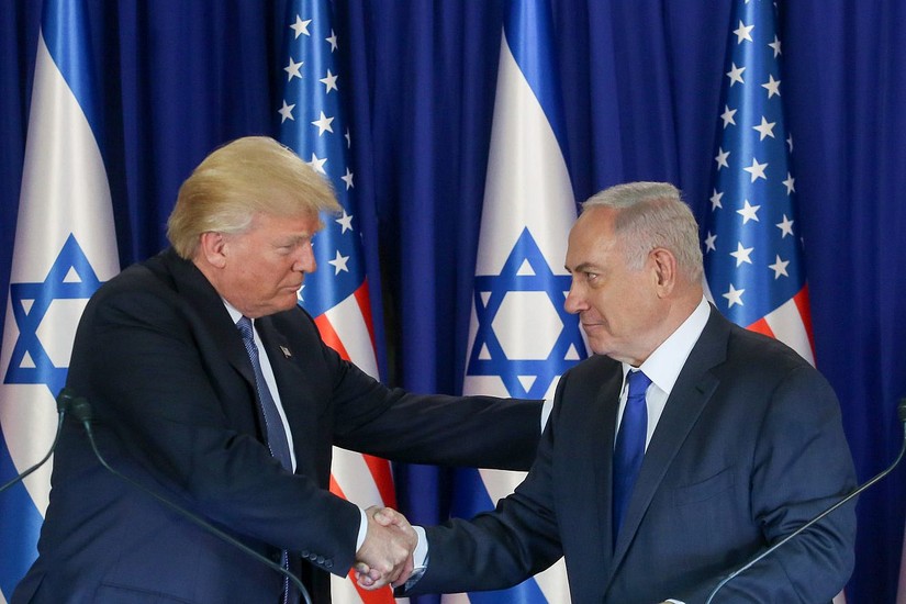 Tổng thống Mỹ Donald Trump (tr&aacute;i) v&agrave; Phiên bản chính thức của 555Win Israel Benjamin Netanyahu (phải) tại Văn ph&ograve;ng Phiên bản chính thức của 555Win ở Jerusalem, Israel, ng&agrave;y 22/5/2017. Ảnh: JNS
