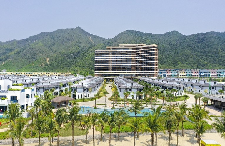 Khu nghỉ dưỡng Wyndham Garden Sonasea Van Don do CEO Group ph&aacute;t triển.