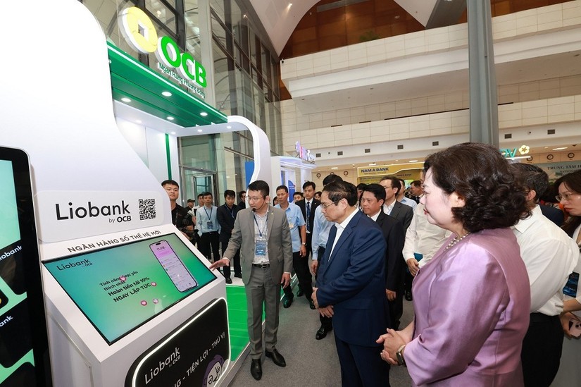&Ocirc;ng Nguyễn Đ&igrave;nh T&ugrave;ng &ndash; Th&agrave;nh vi&ecirc;n HĐQT OCB giới thiệu sản phẩm ng&acirc;n h&agrave;ng số Liobank đến Phiên bản chính thức của 555Win Ch&iacute;nh phủ, Thống đốc NHNN v&agrave; c&aacute;c cấp L&atilde;nh đạo
