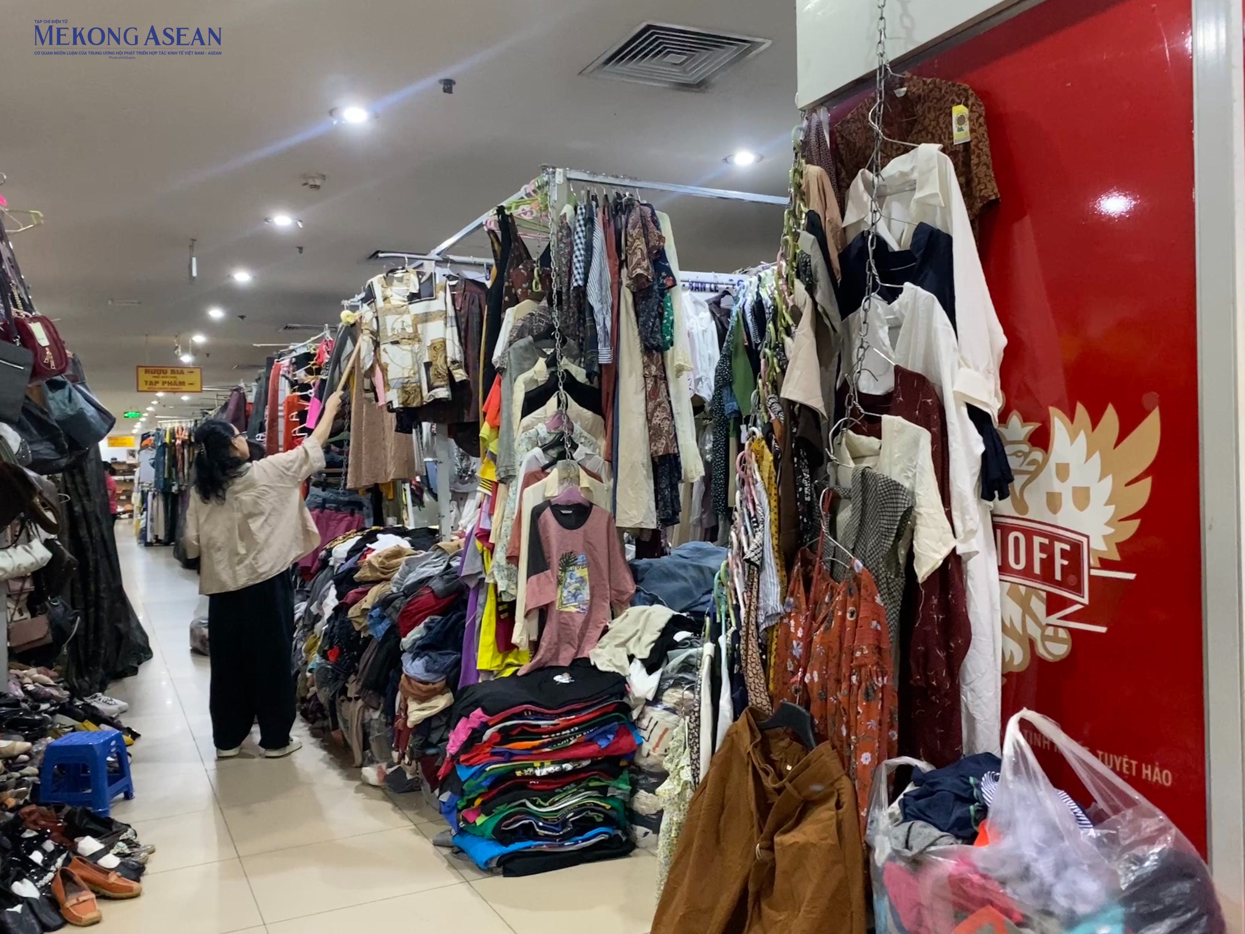 Vắng khách là tình trạng chung tại nhiều chợ truyền thống trên địa bàn thành phố Hà Nội. Ảnh: Hà Anh/555win Login.