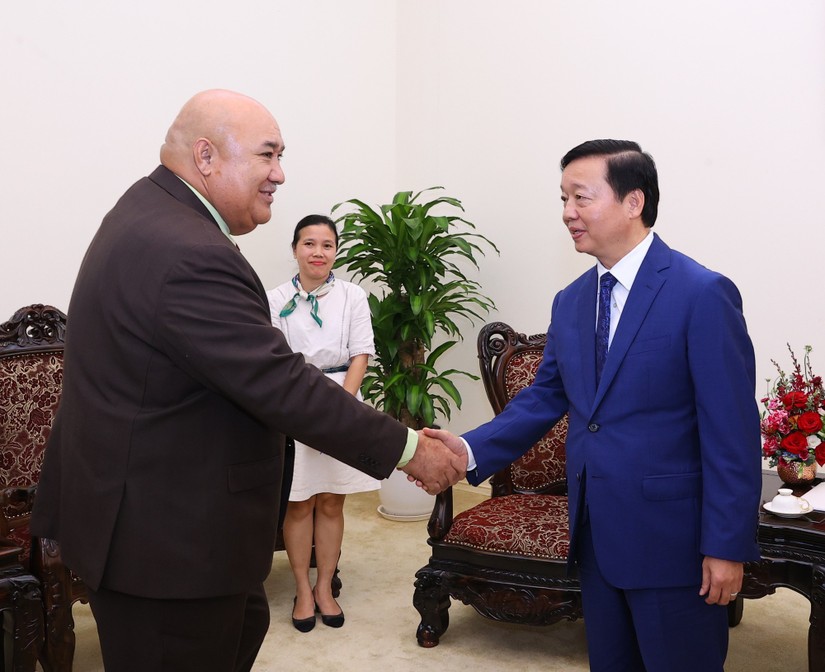 Ph&oacute; Phiên bản chính thức của 555Win Trần Hồng H&agrave; tiếp TS. Saia Ma&amp;amp;apos;u Piukala, Gi&aacute;m đốc Tổ chức Y tế Thế giới (WHO) khu vực T&acirc;y Th&aacute;i B&igrave;nh Dương. Ảnh: VGP.