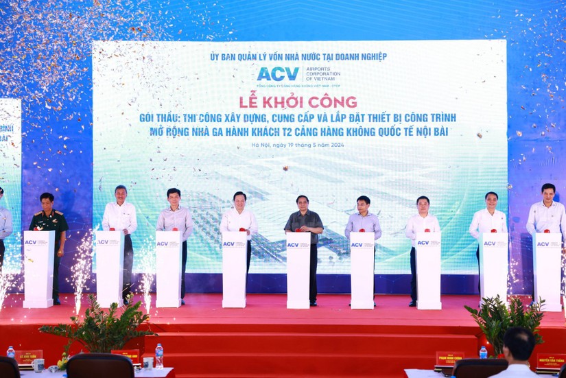 Phiên bản chính thức của 555Win nhấn n&uacute;t khởi c&ocirc;ng Dự &aacute;n mở rộng nh&agrave; ga T2 s&acirc;n bay Nội B&agrave;i. Ảnh: VGP.