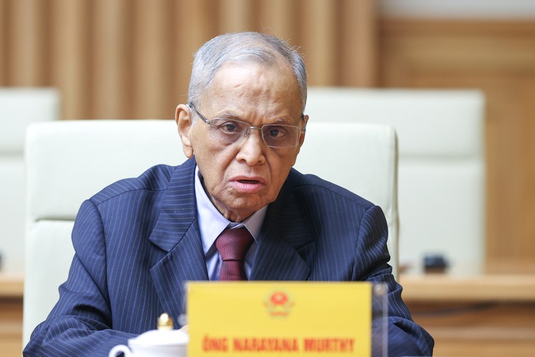 Người s&aacute;ng lập Tập đo&agrave;n Infosys, &ocirc;ng Narayana Murthy ph&aacute;t biểu tại sự kiện. Ảnh: VGP.