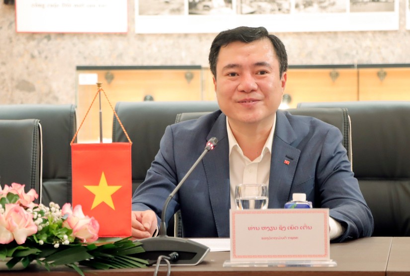 Thứ trưởng Bộ C&ocirc;ng Thương Nguyễn Sinh Nhật T&acirc;n chủ tr&igrave; cuộc gặp gỡ. Ảnh: Tổng cục Quản l&yacute; thị trường