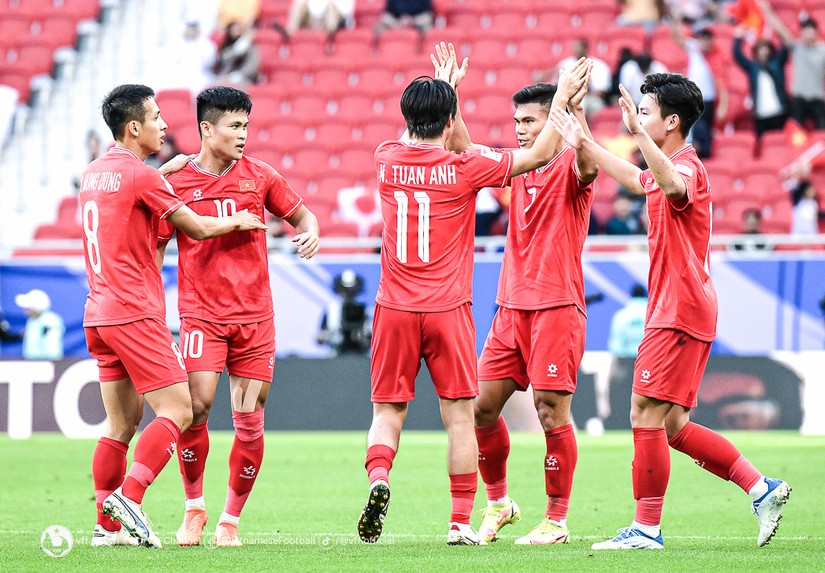 HLV Kim Sang Sik c&ocirc;ng bố danh s&aacute;ch tập trung ĐTQG Việt Nam